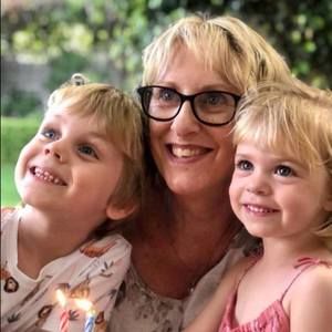 Meet your Posher, Julie